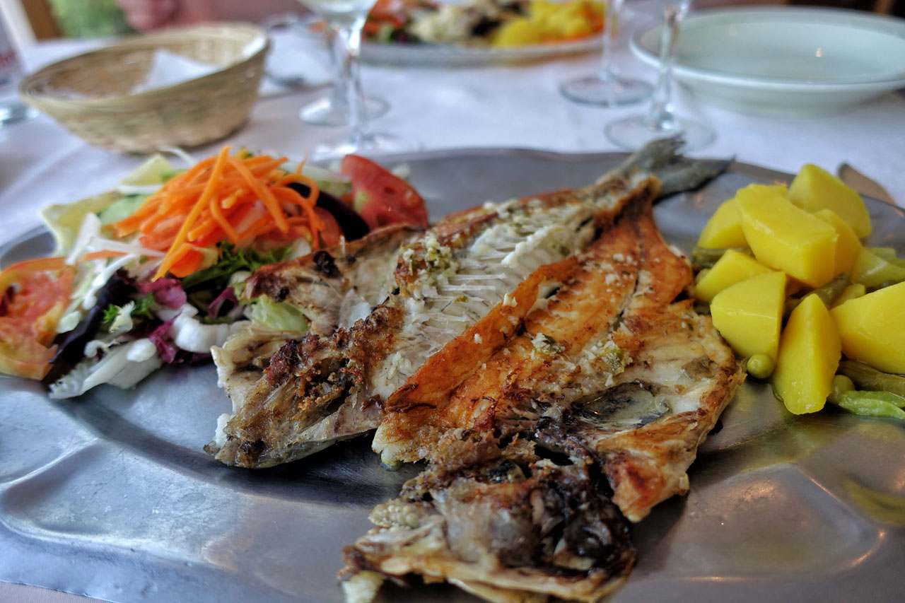 Das Lokal Can Maya in Cala Rajada hat gutes Essen zu bieten.