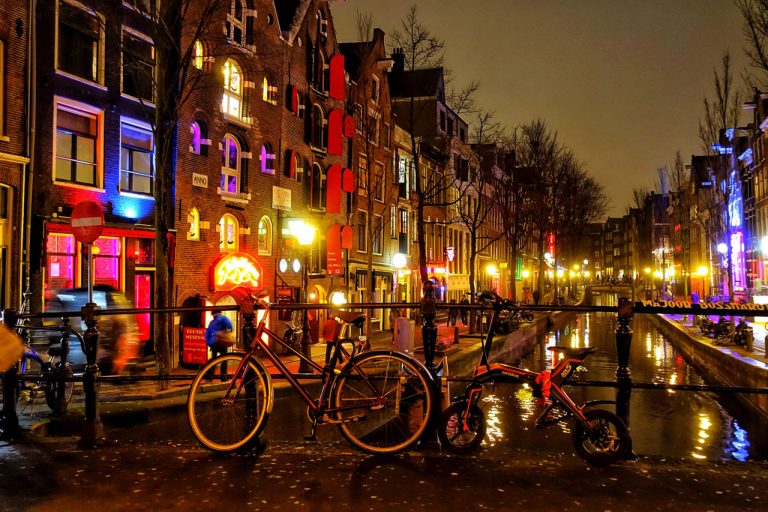 Amsterdam bei Nacht Grachtengürtel Fahrrad
